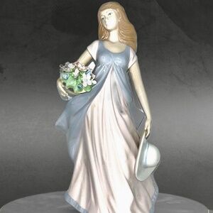 NADAL Beautiful Lady with Flowers Made in Spain 13"